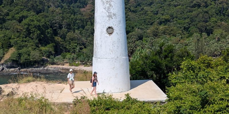 Der Leuchtturm ist vielleicht 20m hoch...