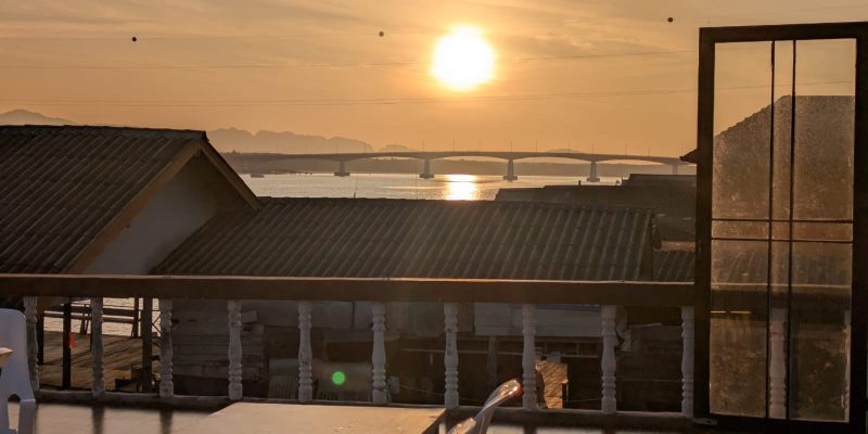Unser erster Sonnenaufgang: malerisch...
