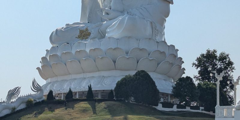 Der 80m hohe Buddha... PXL_20250215_075208582.MP