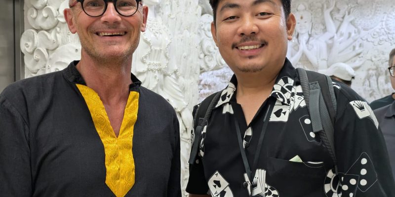 Mac hat uns vieles im Buddha erklärt Rob und Mac im Buddha