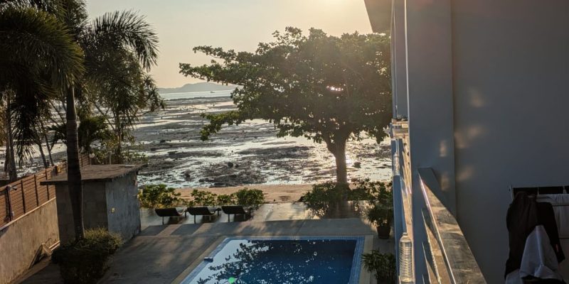Blick auf den Pool am Morgen bei Ebbe... wp-17409894270985725389959592404092